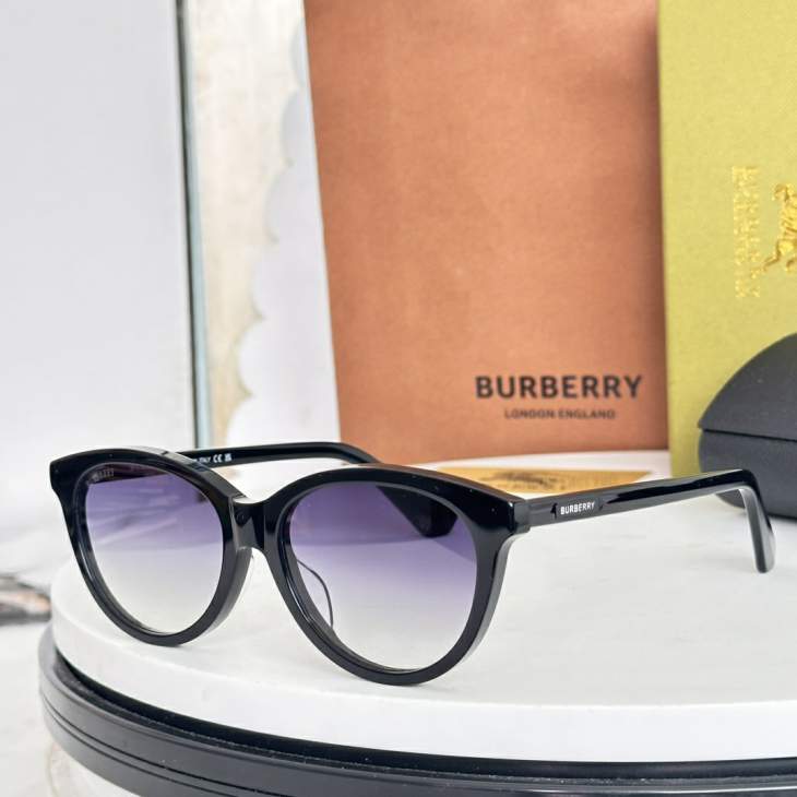 Picture of Burberry Sunglasses _SKUfw76771964fw